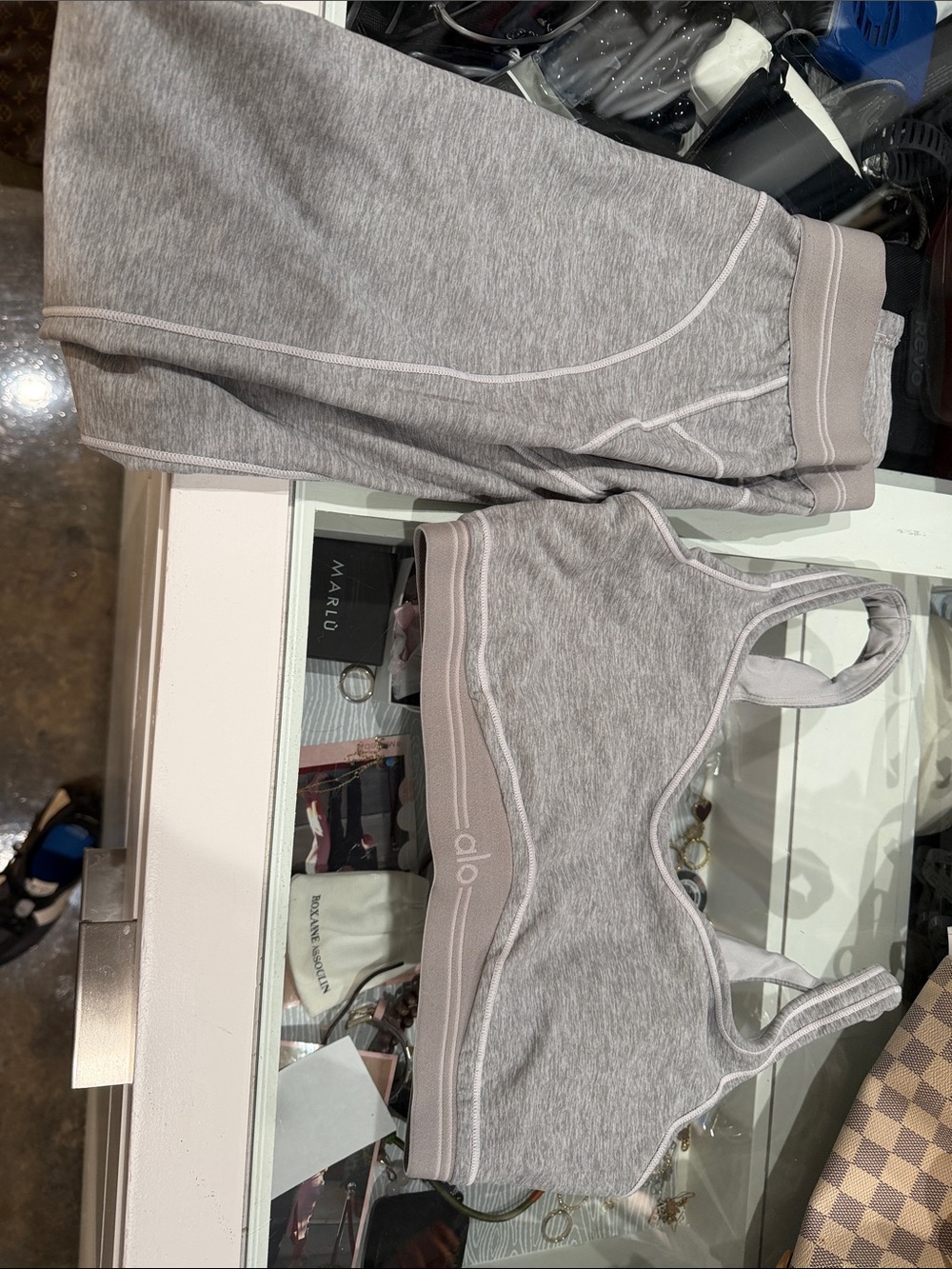 ALO Yoga Women's Light Gray Seamless Sports Bra & Leggings Set